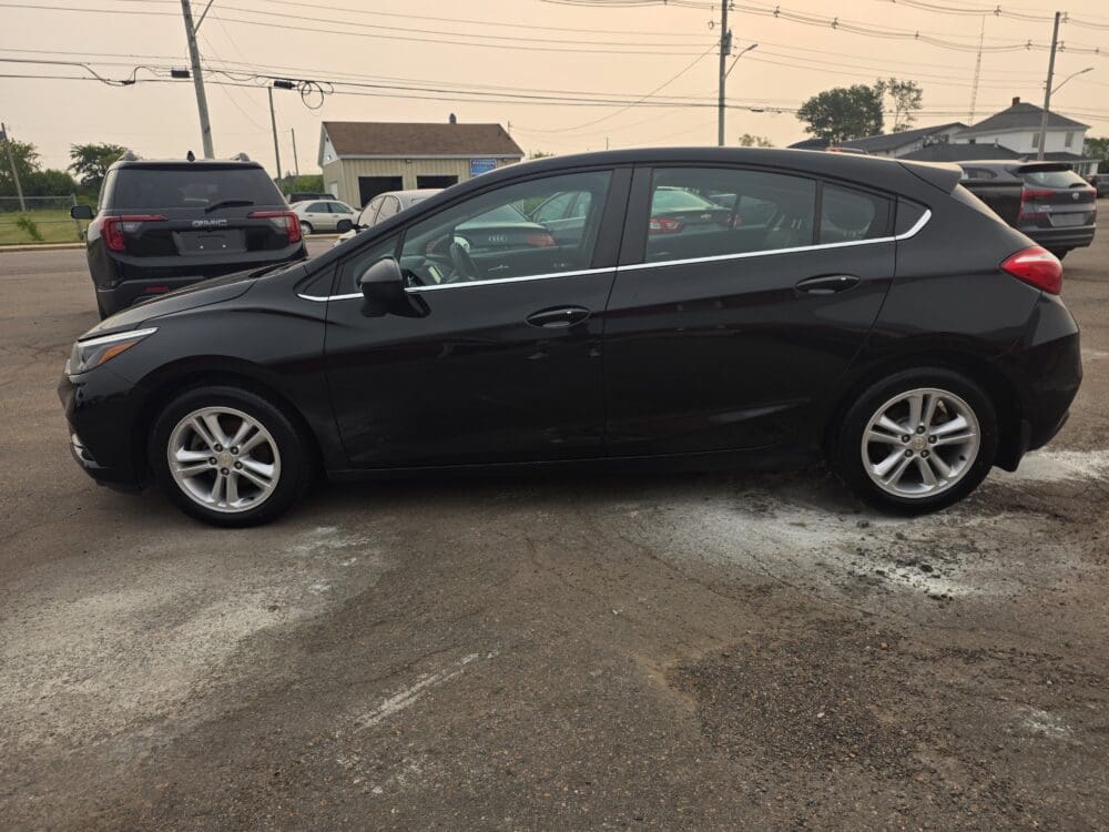 2017 CHEVROLET CRUZE HATCHBACK
